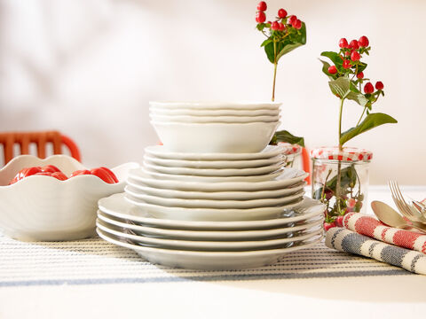 Maria Theresia White plates