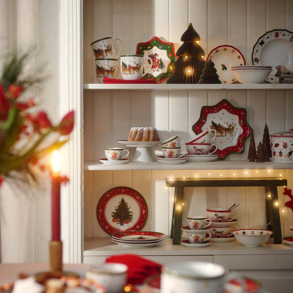 Hutschenreuther tableware with red and green decorations