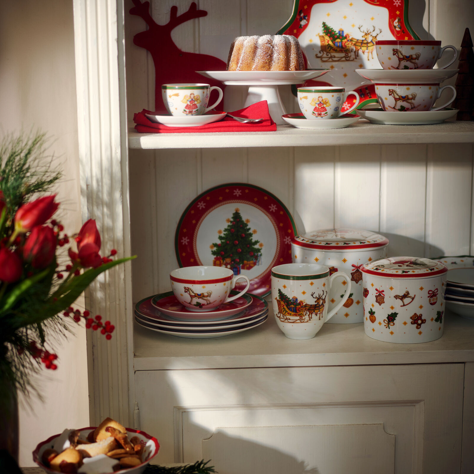 Tart platter on foot small image number null