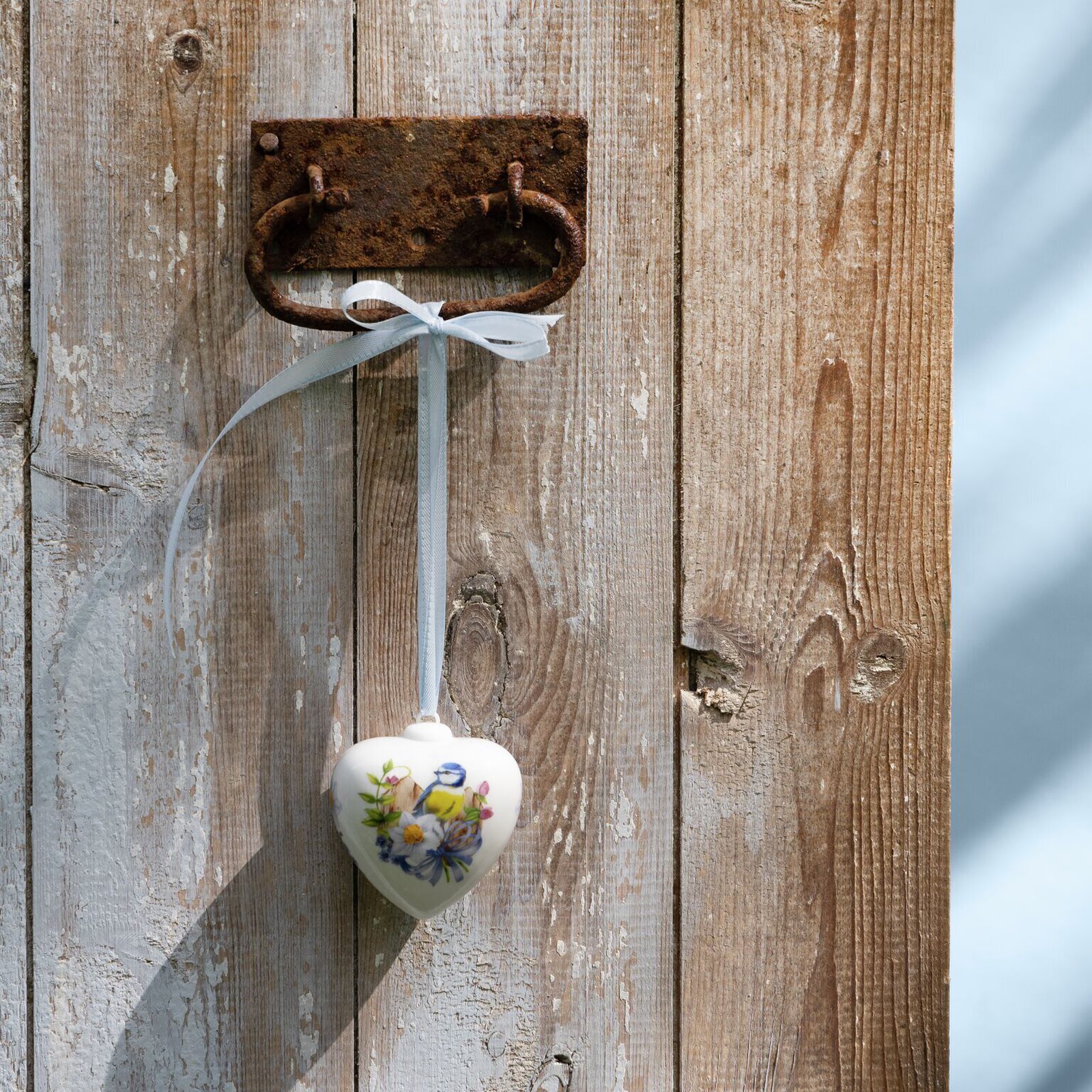 Porcelain heart image number null