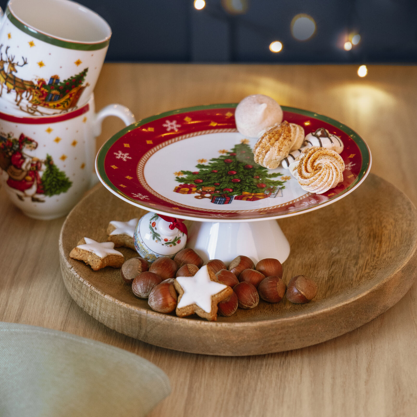 Tart platter on foot small image number null