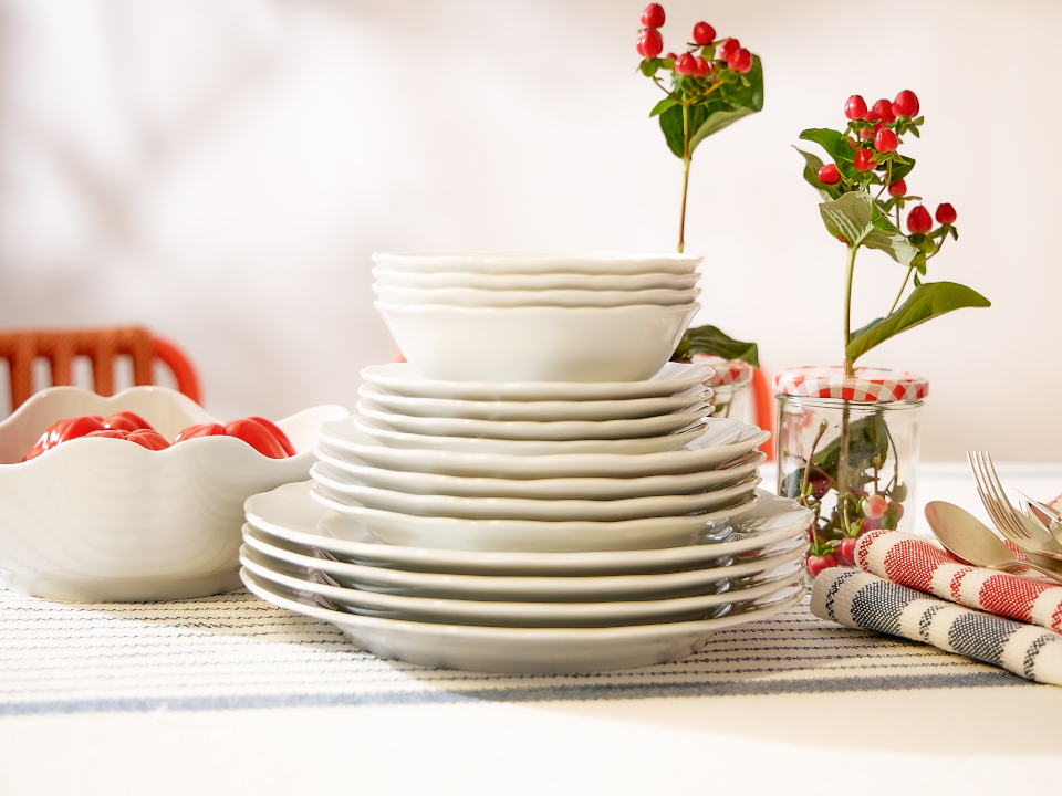 Maria Theresia White plates